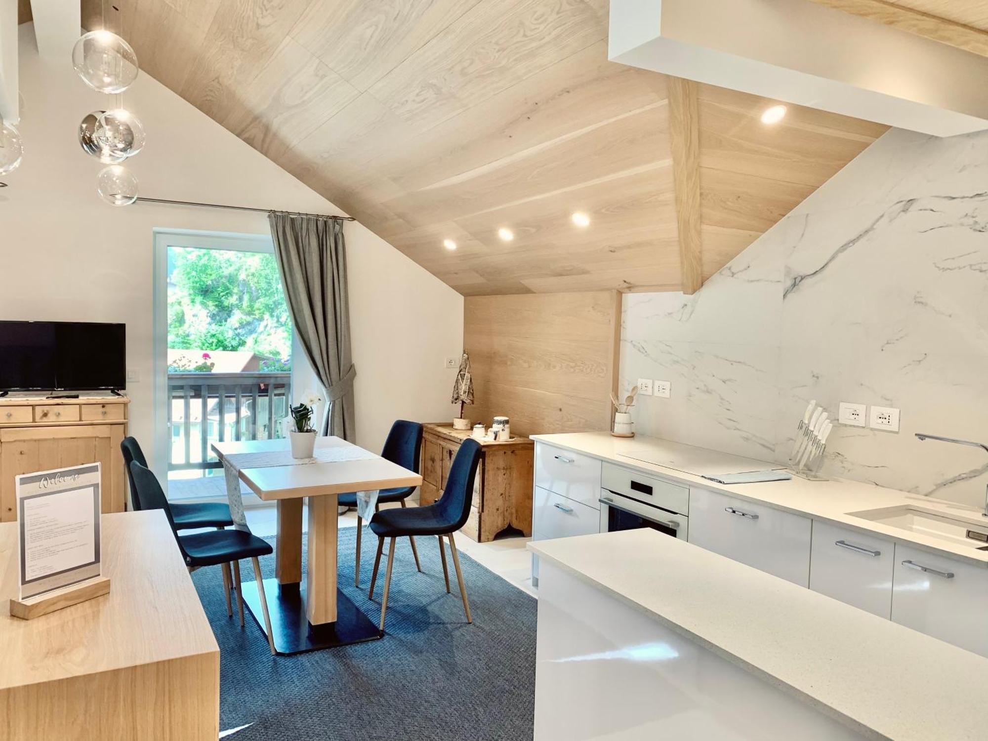 Eurochalet Campitello di Fassa Rom bilde